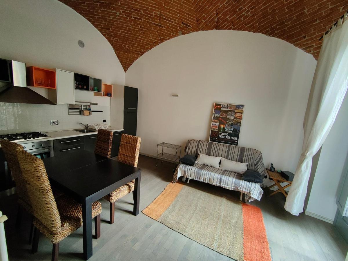 Accogliente Appartamento Tipo Loft 都灵 外观 照片